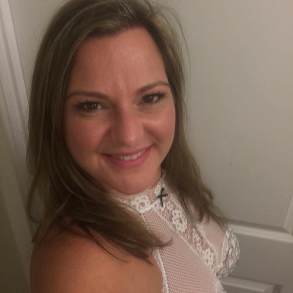 Meet your Posher, Dina